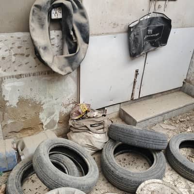 14 size 6 tyre available ha .