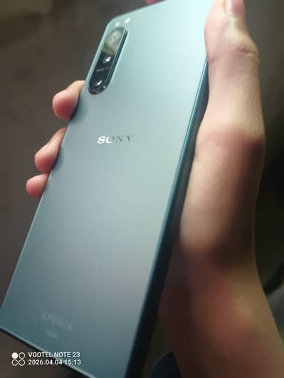 SONY XPERIA 5 MARK 4  ( 8 gen1 processor)