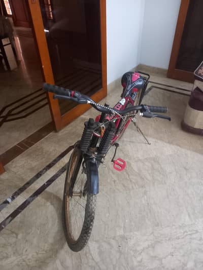 8/10 cycle hai bhot achi hai