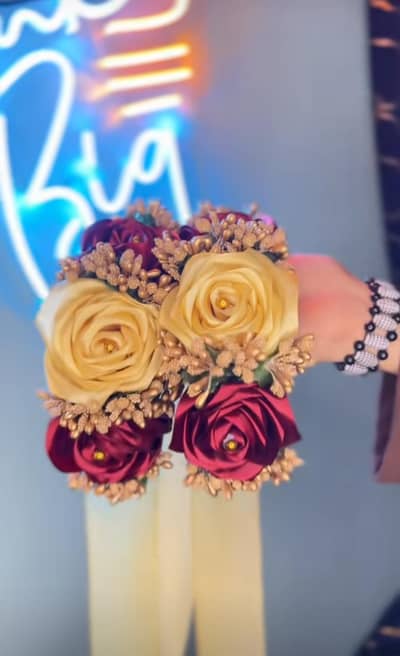 fresh pics oder per lily ga or ap apny design ka bi ly salty hy