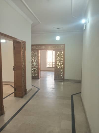 3 bedroom attach washroom drawing launch kitchen car parking 10 morela demand 85000