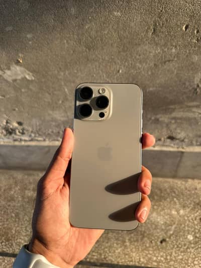 Iphone 15 pro max jv natural titanium  256 gb