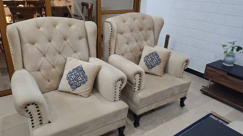 7 Seater sofa  and coffe table 2