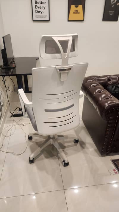 Office Chair in White and Grey
