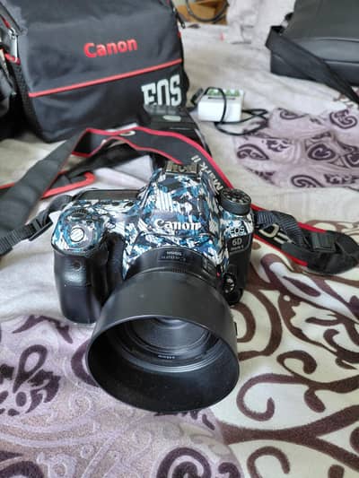 Canon 6D Mark ii 2 with 50mm 1.8 STM Lens with Box For Sale