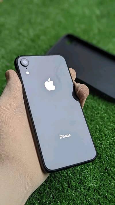 Apple iPhone XR 128 GB PTA approved . 0324=031=9647