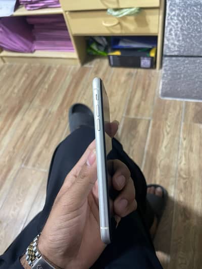 IPHONE 11 NON PTA