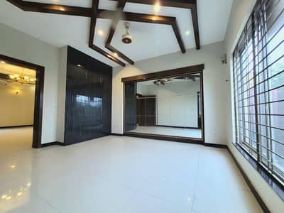 Prime Location 1 Kanal Upper Portion Available For Rent in DHA Lahore Phase 2 Block R
