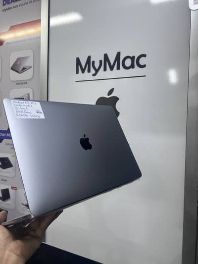 Apple MacBook Air 13-inch M1 Chip 8GB Ram, 256gb