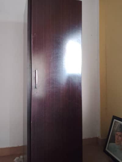 manufactured on demand, Hanger with drawers almirah