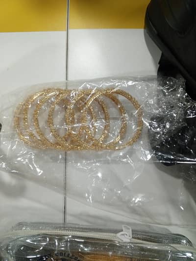 artificial jewellery