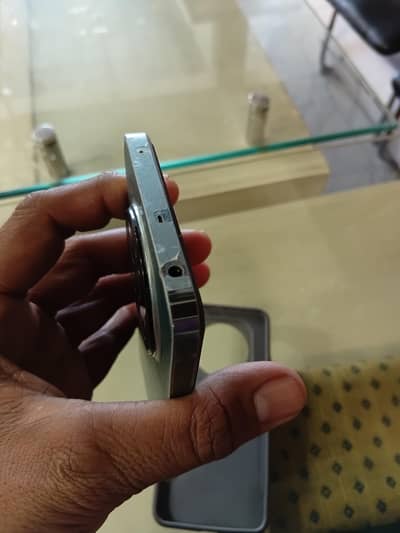 realme 12 plus 5G. All ok box charger sath hy