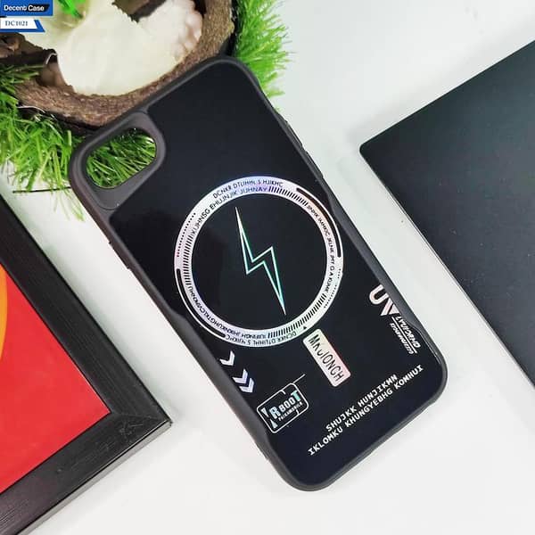 Black iPhone 8 / 7 Cover with Luxury MagSafe Design and Soft Border