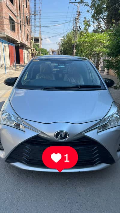 Toyota Vitz F Safety 1.0