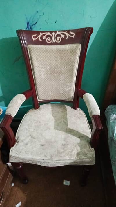 want to sale Dinning Table