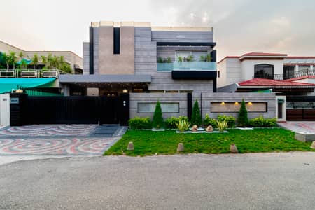 Modern Design Bungalow For Sale Near Park & Raya Fairways