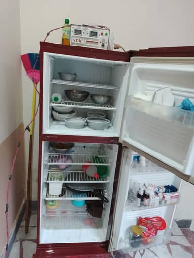 PEL REFRIGRATOR  12 CFT VERY GOOD CONDITION USE FOR HOME A SMALL FAMIL