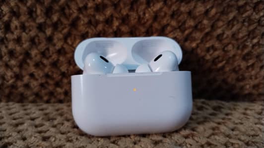 Airpods pro made in china best battery timing