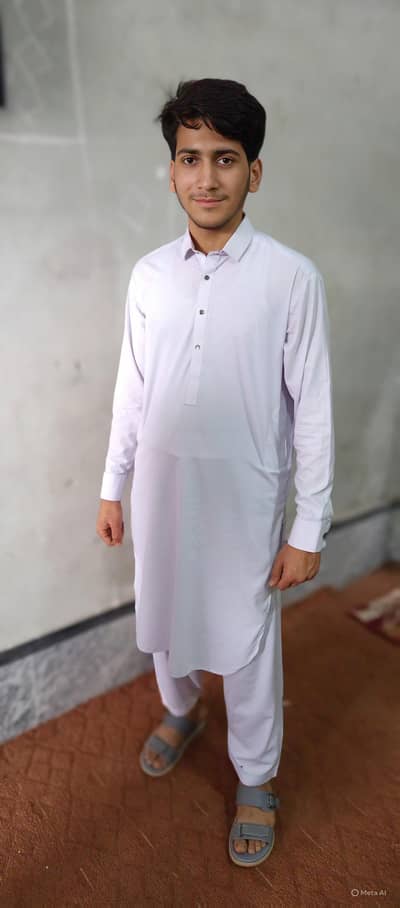 I need maid or seller job