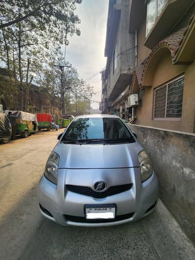 Toyota vitz 2008/12/13