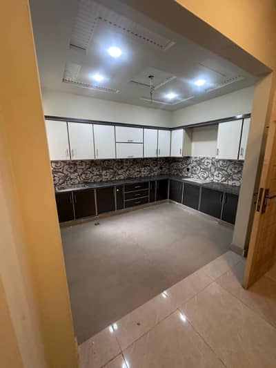 20 MARLA UPPER PORTION LIKE NEW