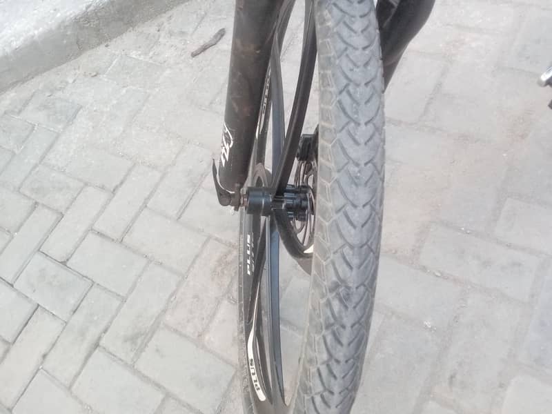 Plus Modren Cycle. . 11