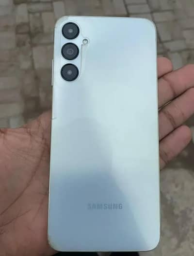 box b sath ha complete nahi ha