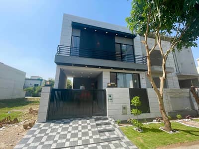 5 marla brand new house for rent in Dha 9 town