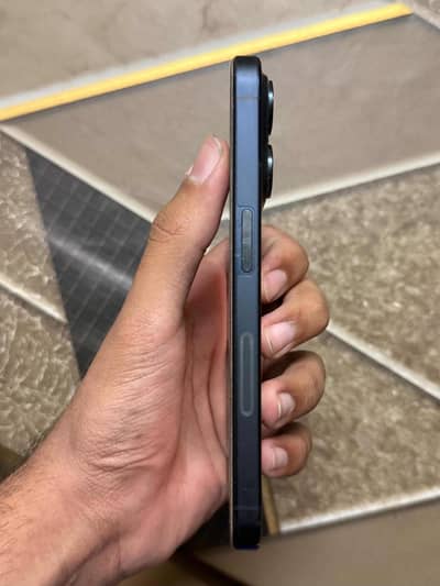 iPhone 15 pro Jv 128gb 93% battery health