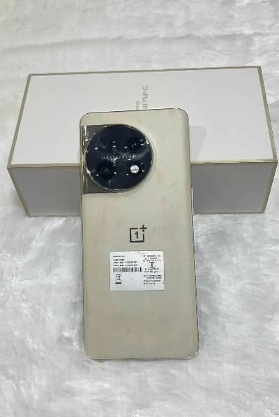 oneplus 11 5G 16GB 256 GB PTA approved 03492457740 my WhatsApp