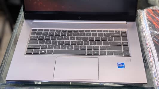 hp zbook studio i7/11 generation h Prossecer  32 gb ram /1 tb sad 6