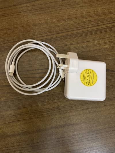APPLE MACBOOK PRO CHARGER 96W