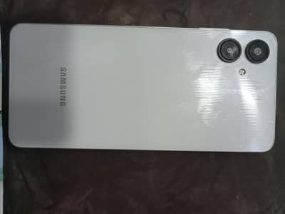 urgent sell Samsung galaxy a06 10/10 condition .