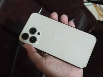 Iphone 13 pro scratchless phone all okay