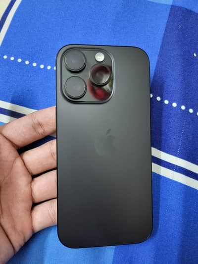 Apple iphone 16 pro mobile phone