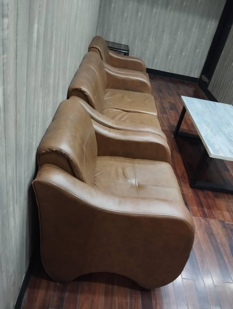 sofa set 2 double 4 single 3 others 0