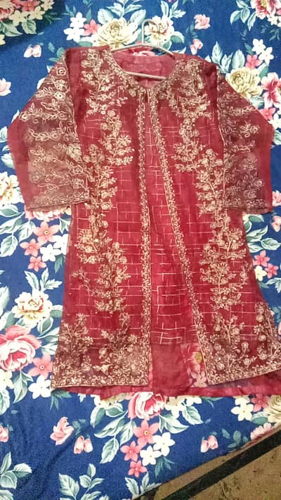 yah suit bahut hi achcha Hai  bilkul new hai jitni tarif karo kam hai