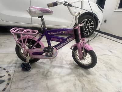 Kids cycle Barbie used works fine but needs work