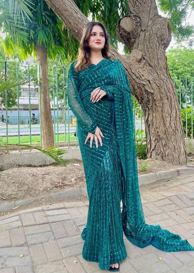 All types of sarre /maxies/dress  EVERYTHING AVAILABLE DM