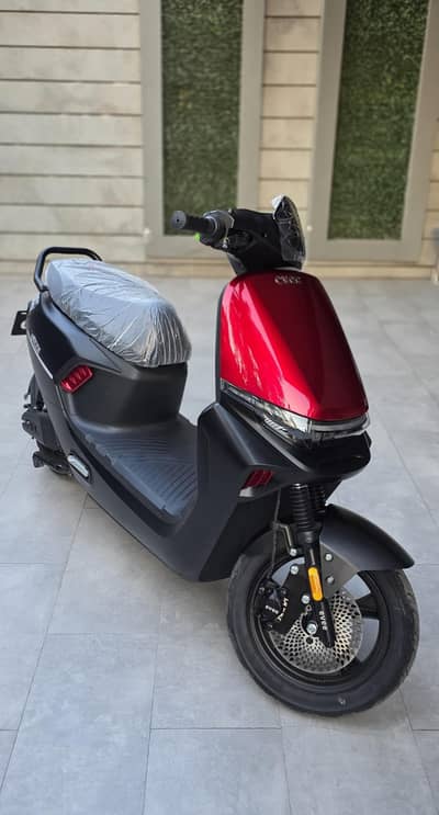 Evee S1 Electric Scooty - BRAND NEW