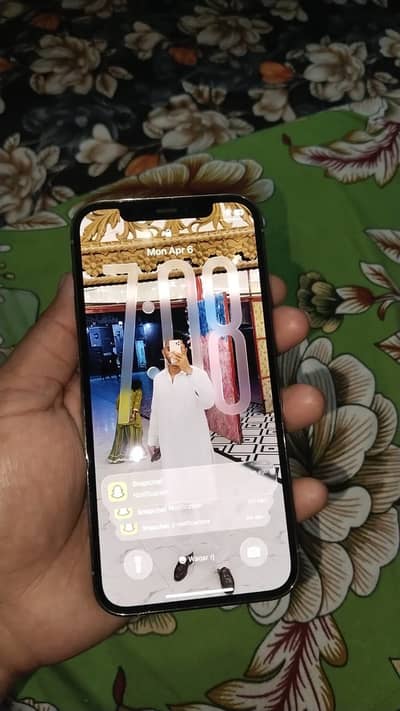 I phone 12 pro bettery healthy 88% water pack front speaker off ha jv