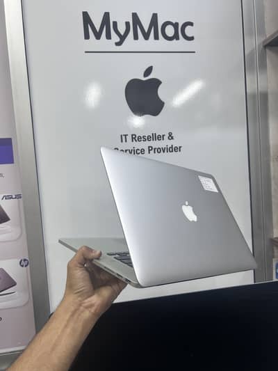 Macbook Pro 2012 15-inch core i7, 8gb ram, 500gb ssd & 2.5gb graphic