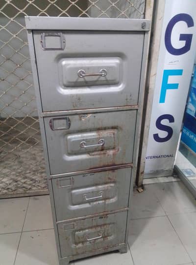 Safe Almirah made of Iron