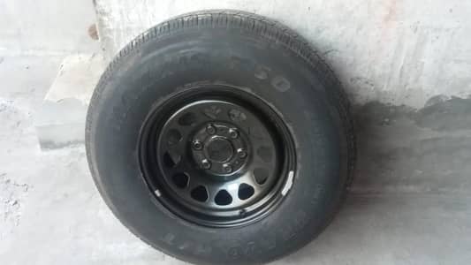 Maxxis car tyre with rim