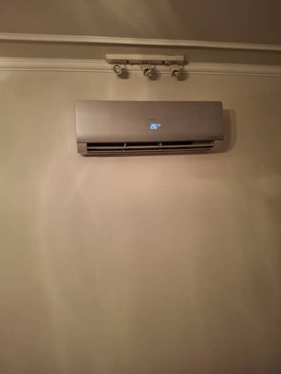 Haier 1.5 inverter AC heat and cooll
