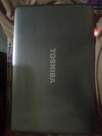 LAPTOP 4GB RAM/160GB ROM