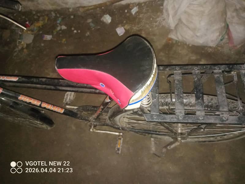 سائیکل فروخت 15 ہزار میں 5