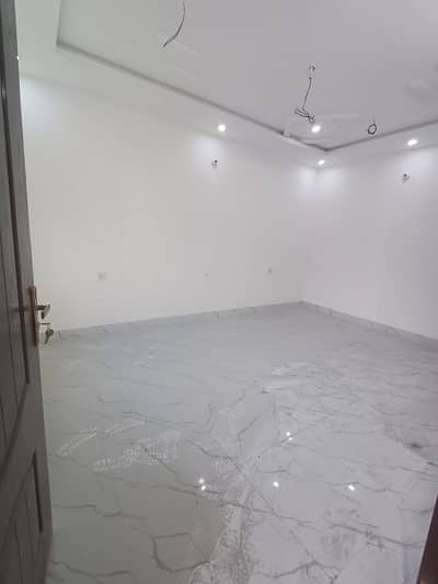 1 Room Available For Rent