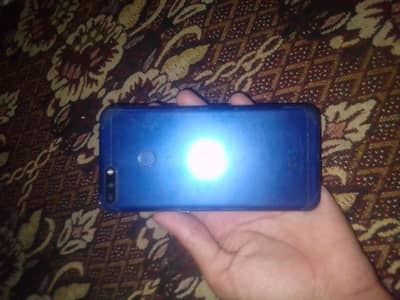 honor mobile and good condition battery timing good fast  charging