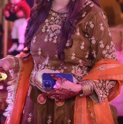 mehndi lehnga